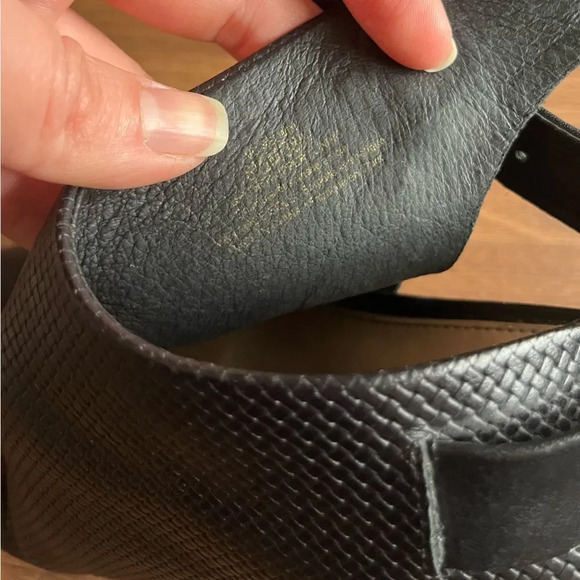 Vince Camuito Black Peep Toe Leather Heels - Picture 5 of 8